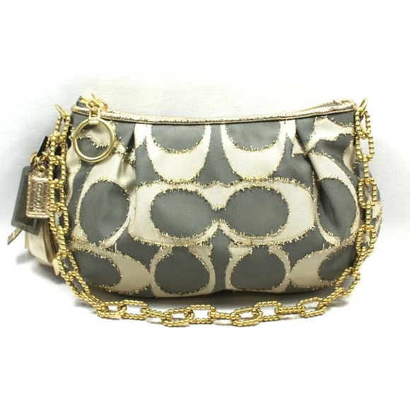 Coach Handbags - NWT Coach Poppy Clipped Lurex Signature Small Bag🌺